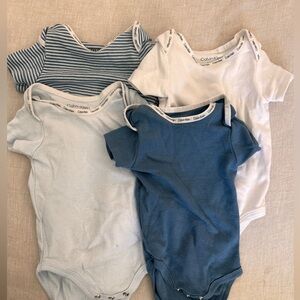 Calvin Klein 100% organic cotton. 4 Onesies. 0-3months